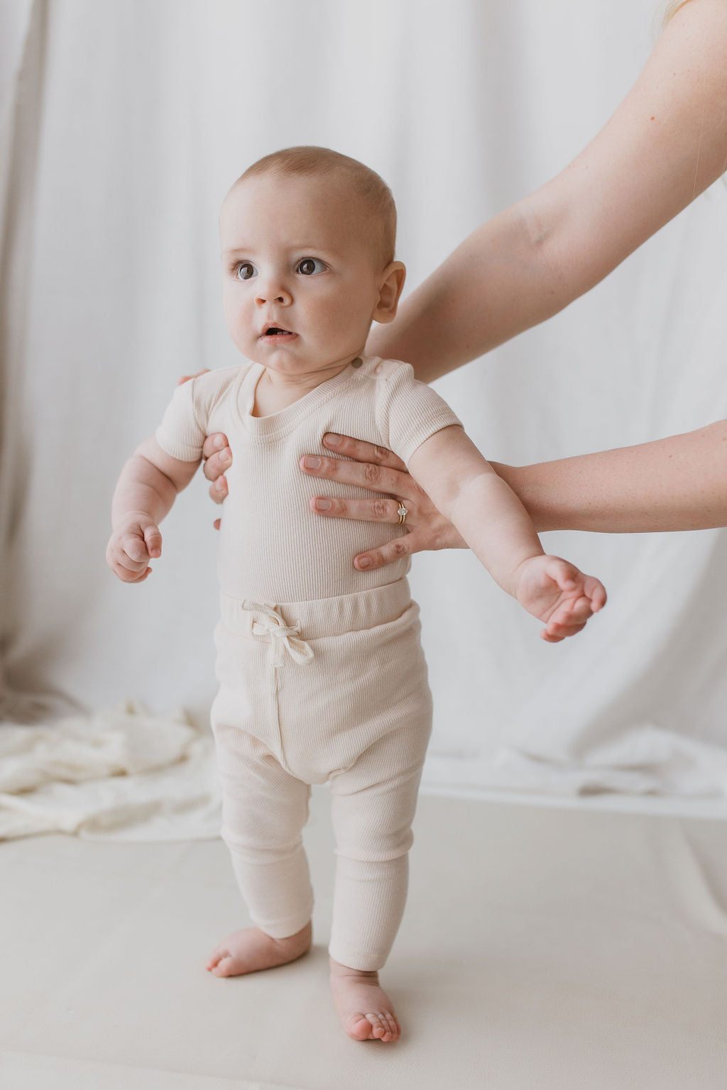 Organic S/S Classic Bodysuit - Egg Shell