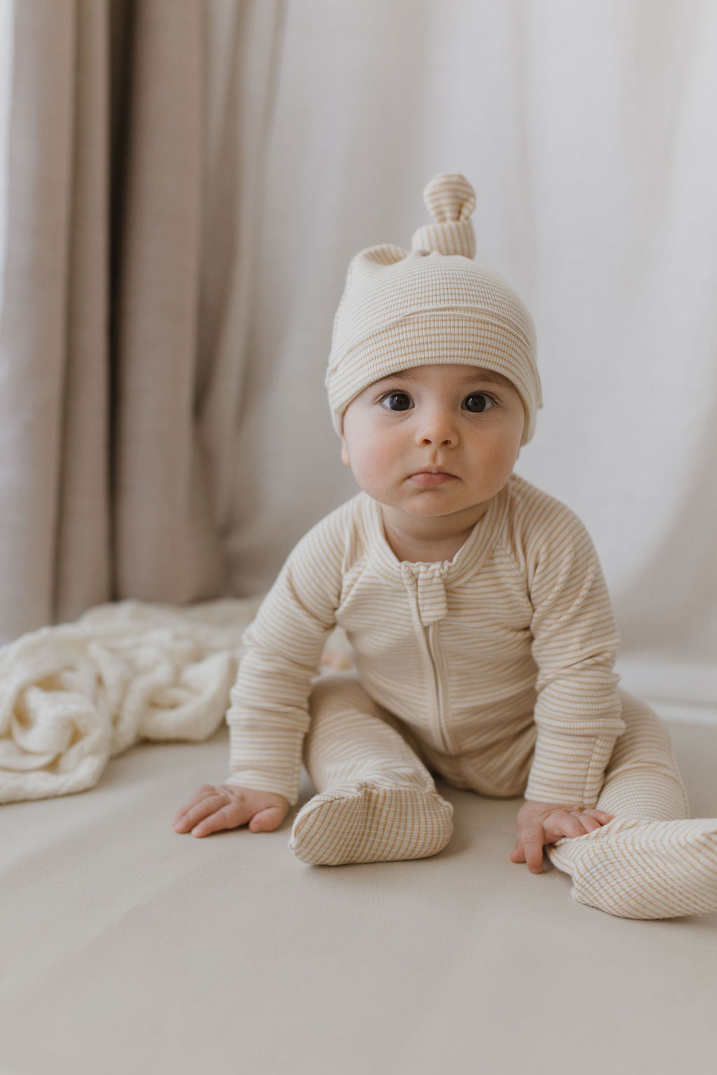 Organic Knotted Hat - Honey