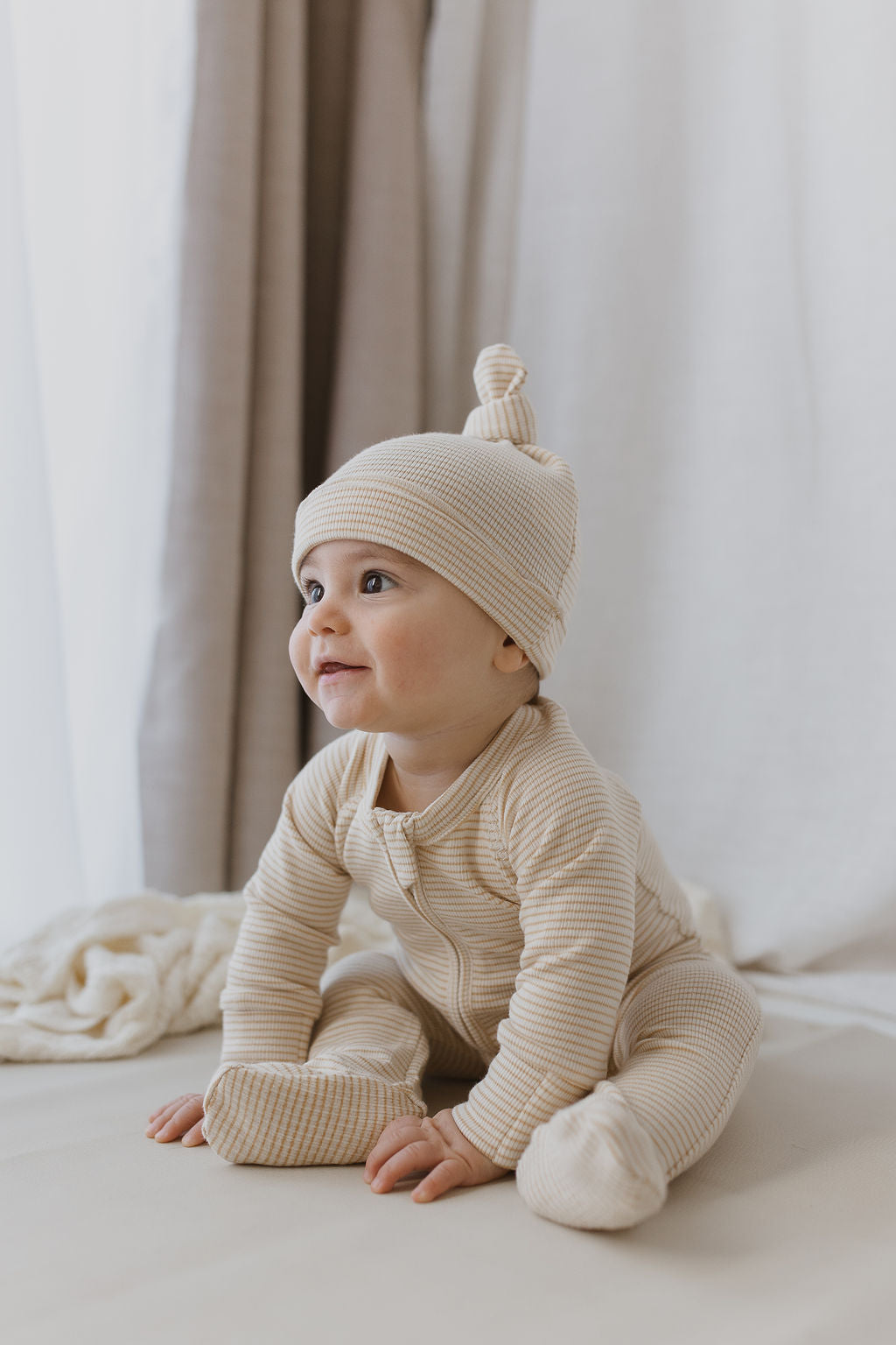 Organic Knotted Hat - Honey