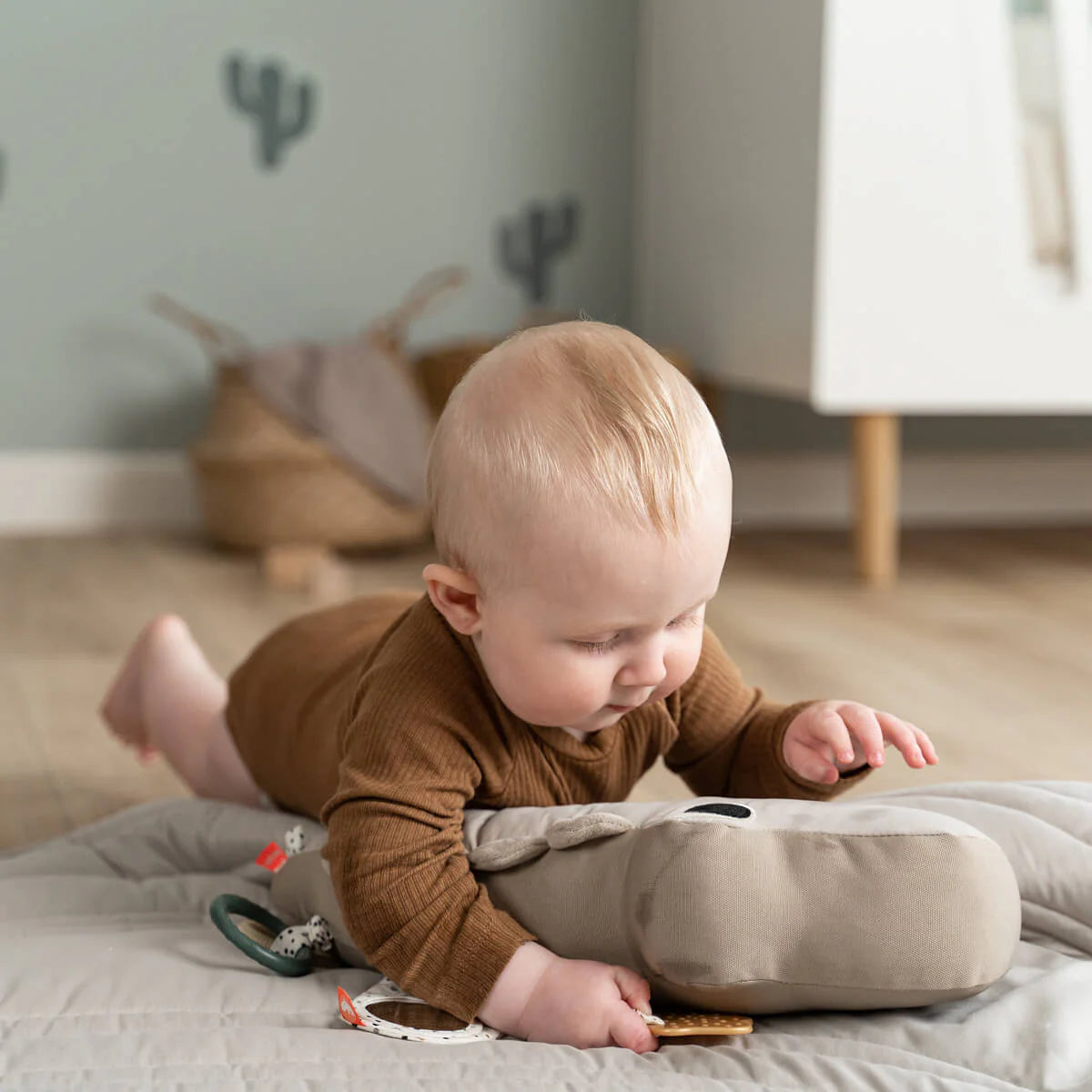 Tummy Time Activity Toy | Croco - Sand