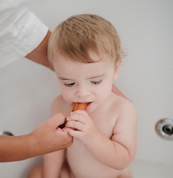 Finger Toothbrush - Clay + Shifting Sand