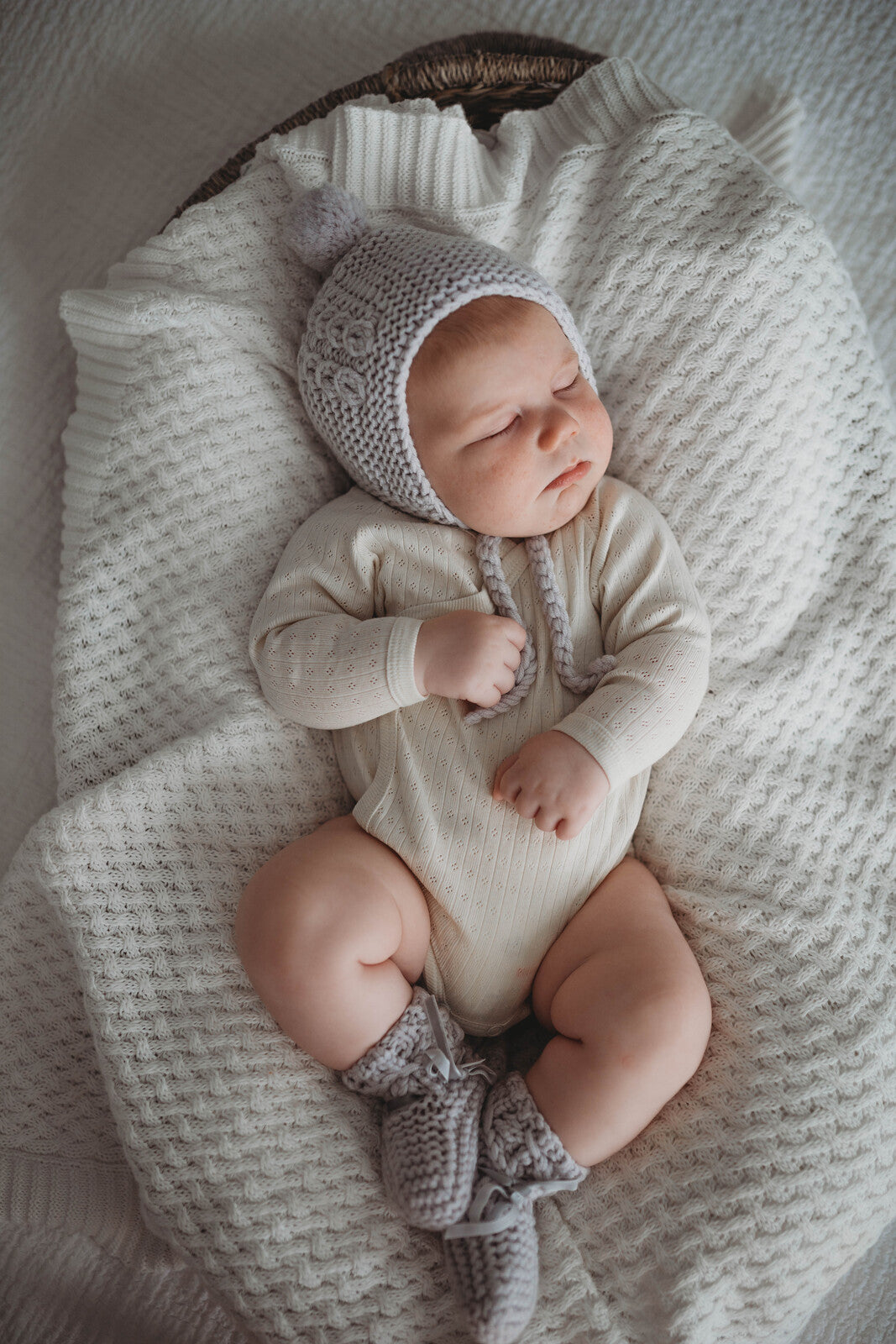 Merino Wool Bonnet & Booties - Grey