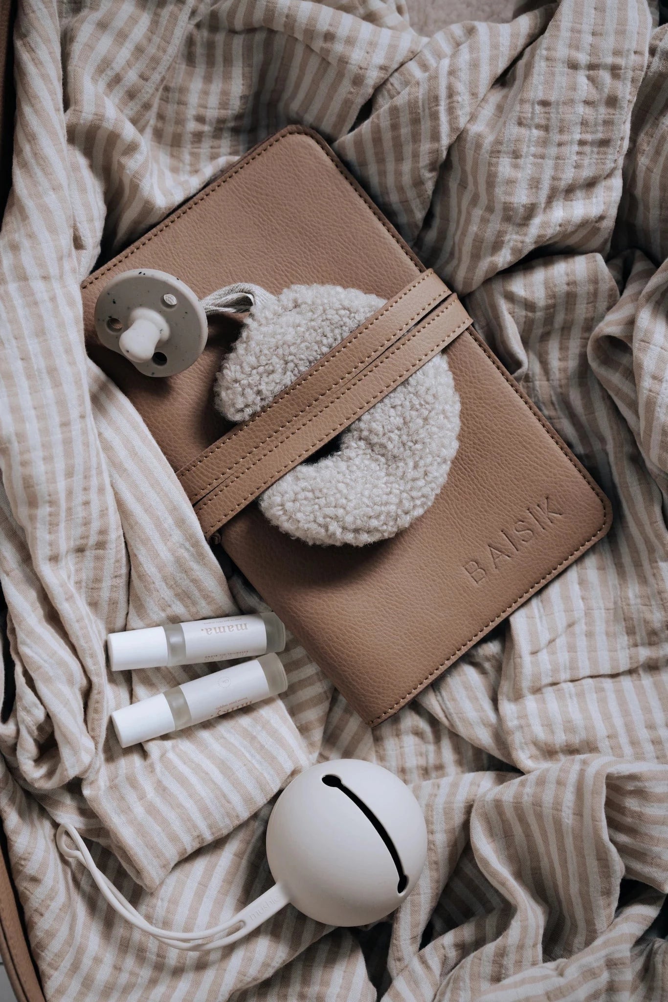 Nappy Wallet - Tan
