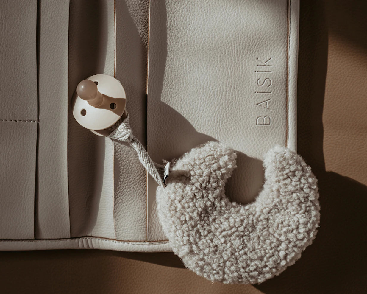 Nappy Wallet - Natural