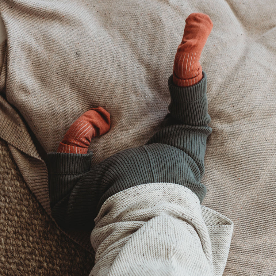 Organic Cotton Rib Knit Leggings - Dark Moss | SIZE 3-6M LEFT