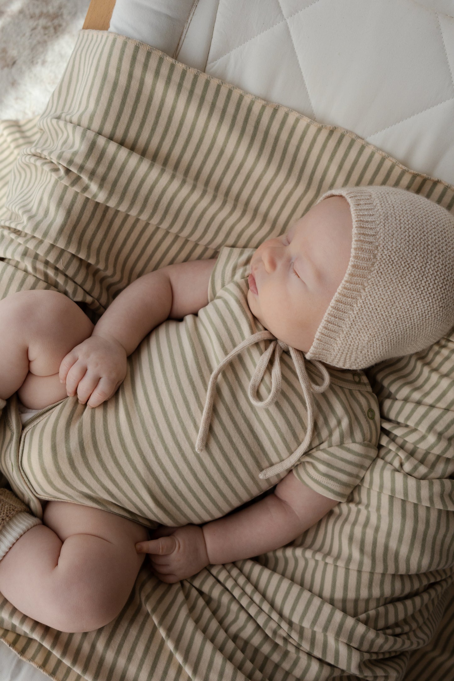 Organic S/S Classic Bodysuit - Sage Stripes