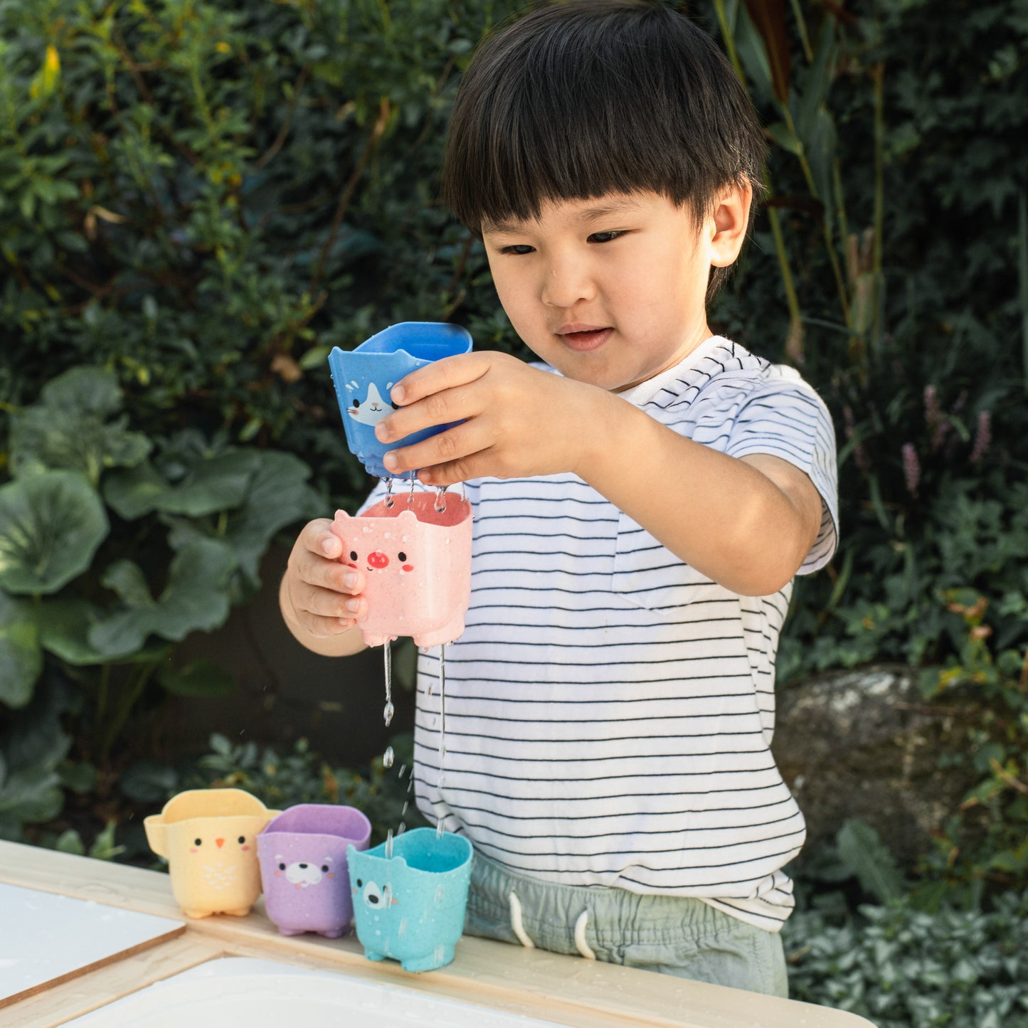 Pour & Play - Animal Cups