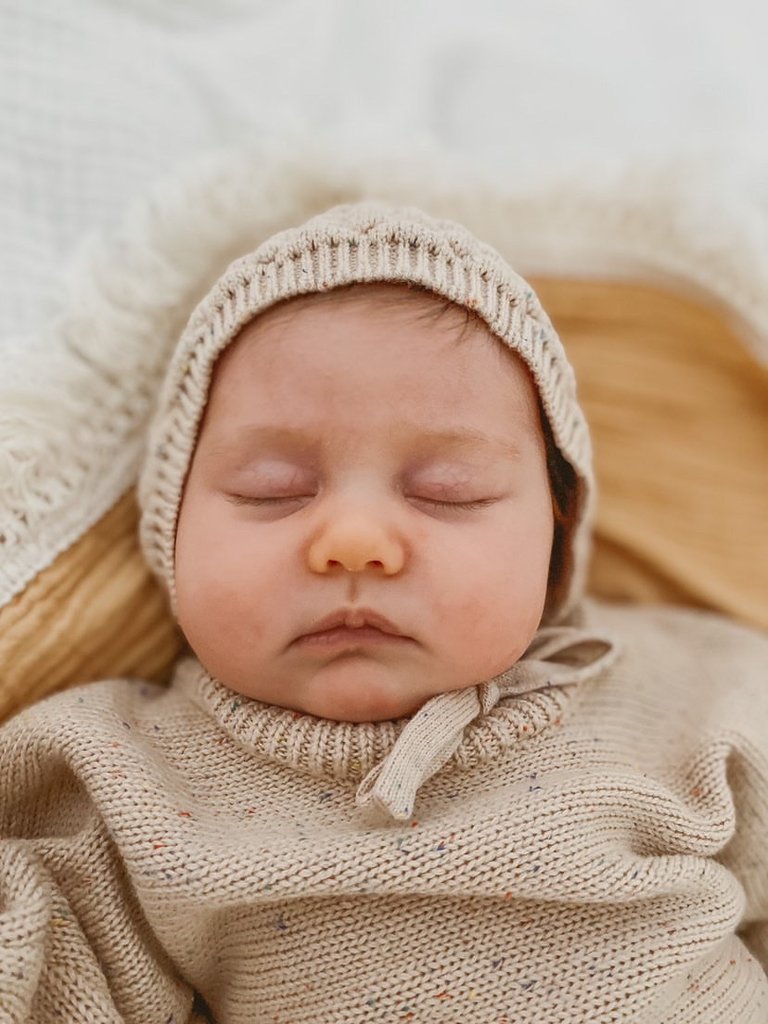 Heirloom Bonnet - Caramel Fleck